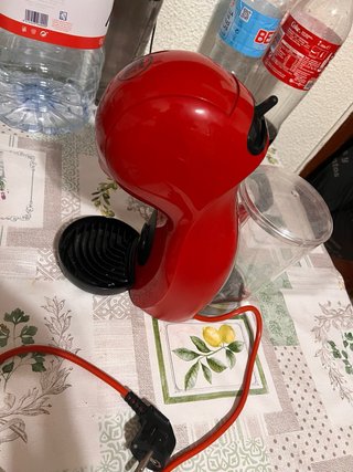 Cafetera Nescafé Dolce Gusto Roja