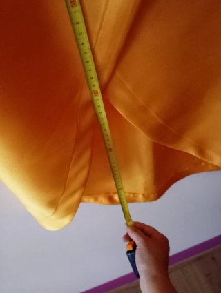 Falda larga satinada amarilla