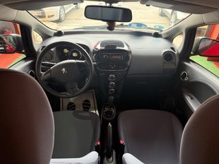 Peugeot iOn 100 × 100 eléctrico 6470€