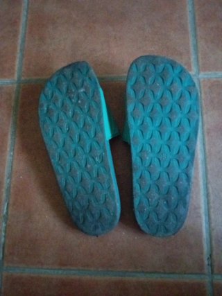 Chanclas Gucci Talla 43 Verde