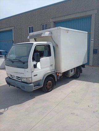 Nissan Cabstar 2006  722809941