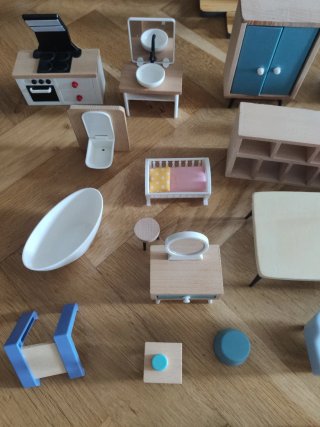Casa de muñecas y accesorios