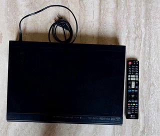 Reproductor Blu-ray 3D HDD LG HR550. Sin probar.