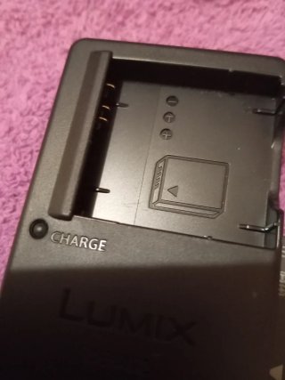 Cargador Panasonic Lumix DE-A92 + Batería NCA-YN10