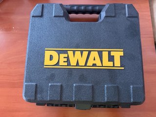 Atornillador de impacto DeWalt DCF815d2 12V