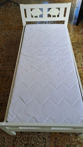 Cama infantil IKEA blanca + colchon