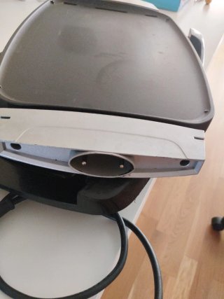 Piastra elettrica per cucina o barbecue