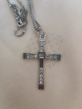 Collar Cruz Toretto. Nueva