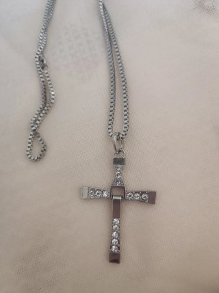 Collar Cruz Toretto. Nueva
