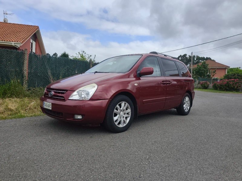 KIA Carnival 2008 - foto 1