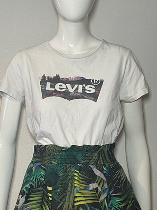Camiseta Levi's Talla M Logo Montaña