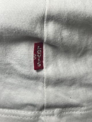Camiseta Levi's Talla M Logo Montaña