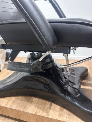 Sillón y Camilla Hidráulica Negra para estética