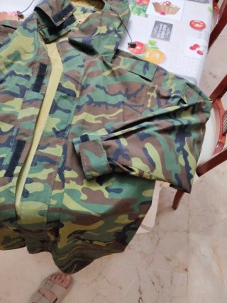 Chubasquero camuflaje woodland