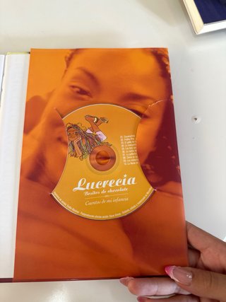 Besitos de chocolate. Cuentos de mi infancia (+CD)