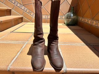 Botas Valverde del Camino a mano