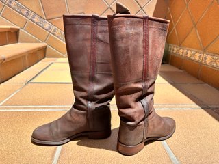 Botas Valverde del Camino a mano