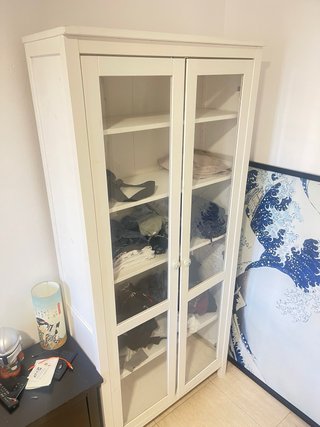Vitrino de cristal y madera blanco Ikea