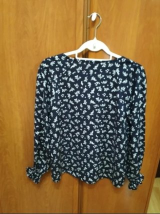 Blusa Springfield manga larga floral talla M