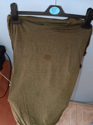 Camiseta verde manga corta con lazada