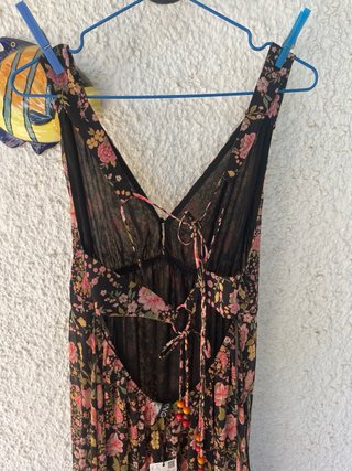 Vestido largo floral negro y rosa