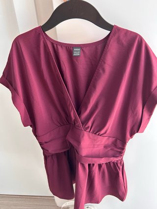 Camisa chica Shein color fucsia T.M