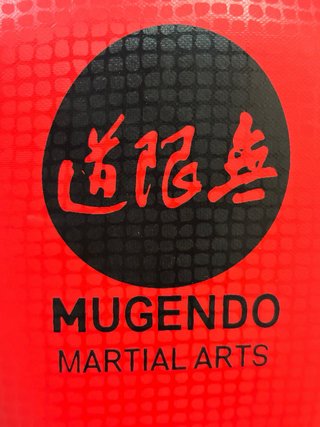 Guantes de Boxeo Mugendo Oficiales Rojos