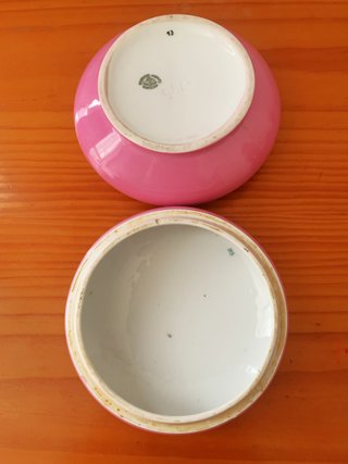 Bonita caja antigua de porcelana con pájaros