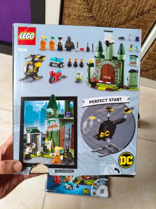 Lego Batman 76138 Arkham Asylum