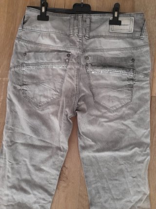 Tejanos grises talla 36