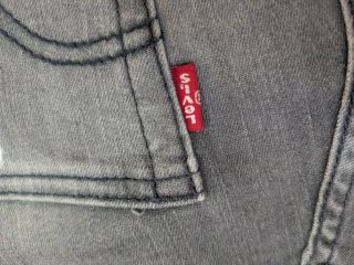 Pantalón Levis niño gris