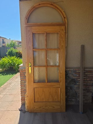 Puerta de madera con cristal y arco 90 cm de ancho