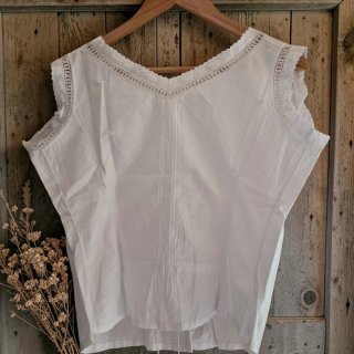 Corpiño antiguo blanco con encaje