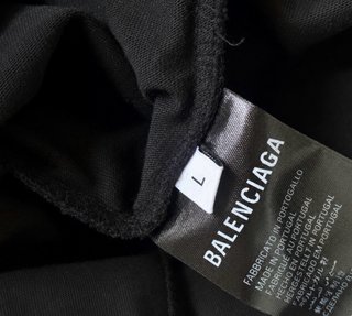 Camiseta Balenciaga Negra
