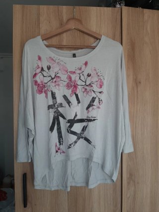Camiseta floral