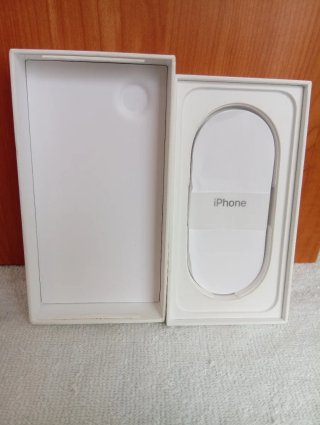 Caja IPHONE 16e