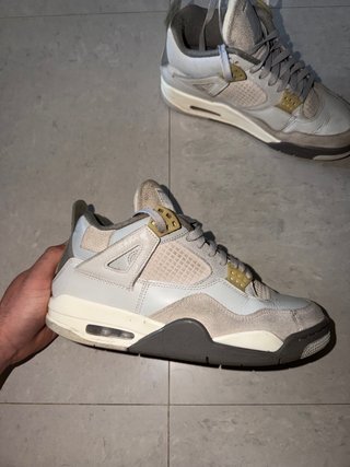 Air Jordan 4 Grigio Beige Usate qualche volta