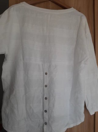 Camiseta blanca texto