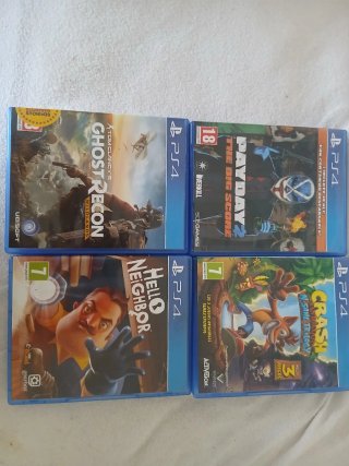 PS4 Negra + Mando + 4 Juegos