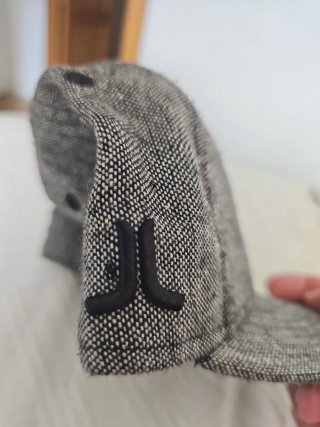 Gorra WESC NEW ERA gris