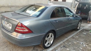 Mercedes-Benz Clase C 2004