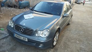 Mercedes-Benz Clase C 2004