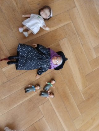 Muñeca bruja Aburrida+ regalo