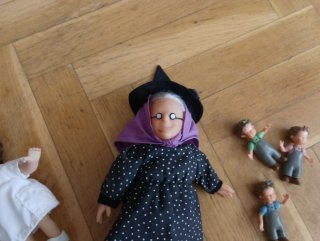Muñeca bruja Aburrida+ regalo