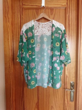 Blusa-Chaqueta floral
