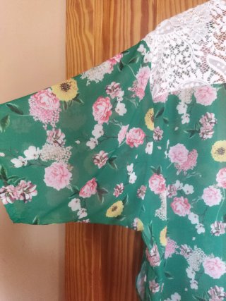 Blusa-Chaqueta floral