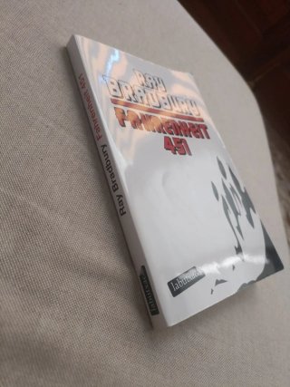 Fahrenheit 451
