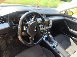 Volkswagen Passat 2015 1.8L