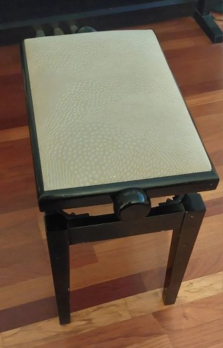 Piano Eléctrico Roland con Taburete