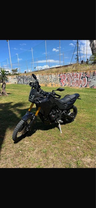 Yamaha Tenere 700 Moto Negra